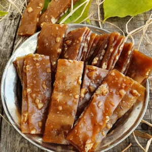 Cevizli Pestil - Moerbeienrol met Walnoten